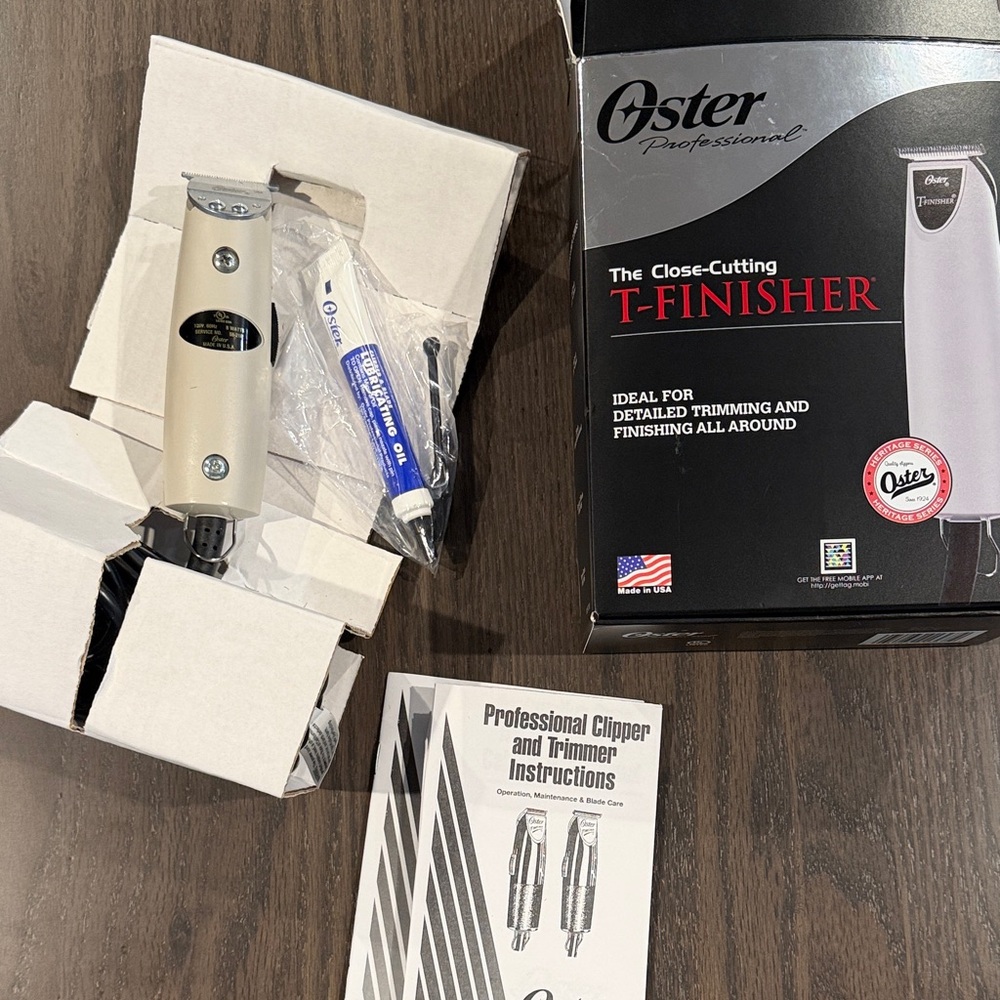 Oster Professional T-Finisher Clipper in Cream
